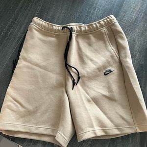 Nike Tech Fleece Shorts Khaki Large